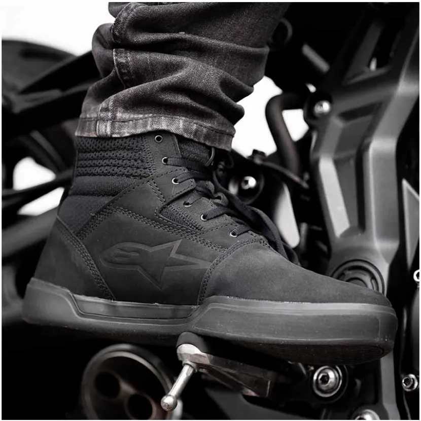 Primer Riding Shoes