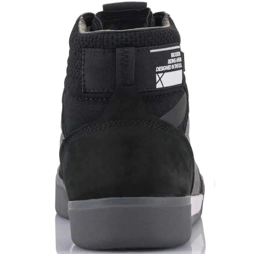 Primer Riding Shoes