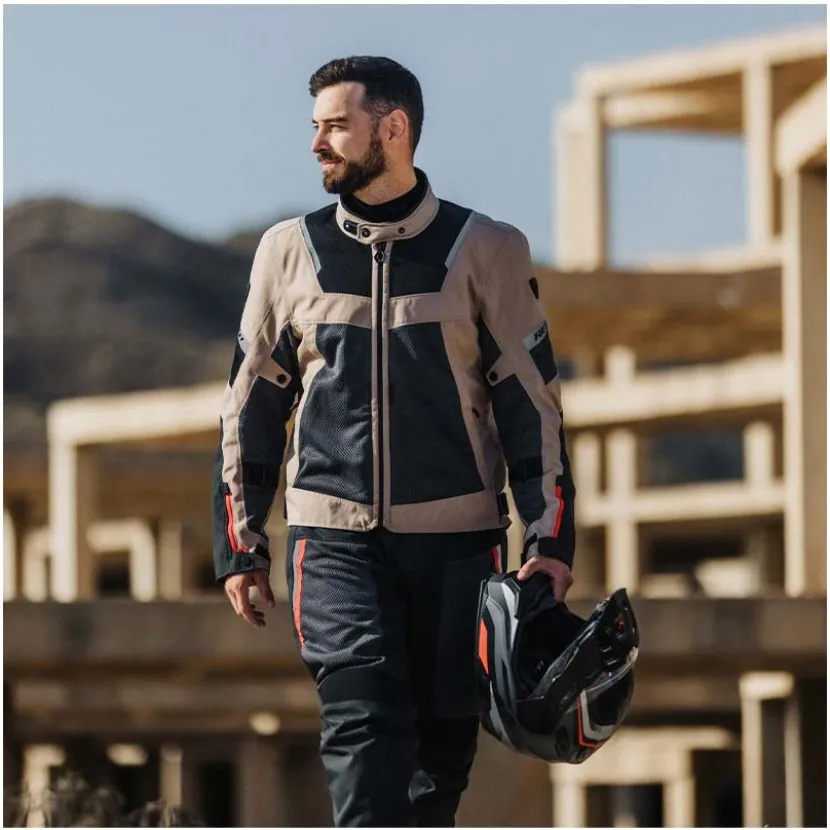 Tornado 4 H2O Jacket